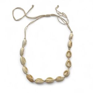 Elegant Cream Shell Necklace